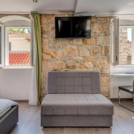Gostinjska kuća Splitersi 4*